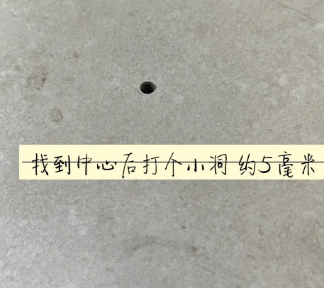 汇川瓷砖空鼓维修公司专业解答在瓷砖铺贴过程中，如果砂料搅拌不均匀，将会带来以下问题